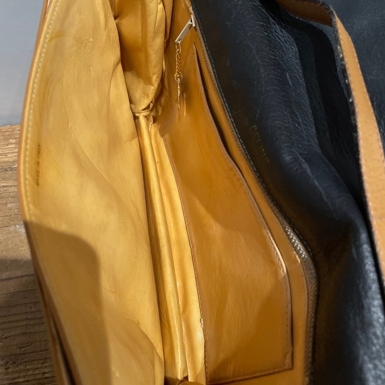 vintage CELINE(ヴィンテージセリーヌ)ショルダーバッグ vintage CELINE(ヴィンテージセリーヌ)ショルダーバッグ