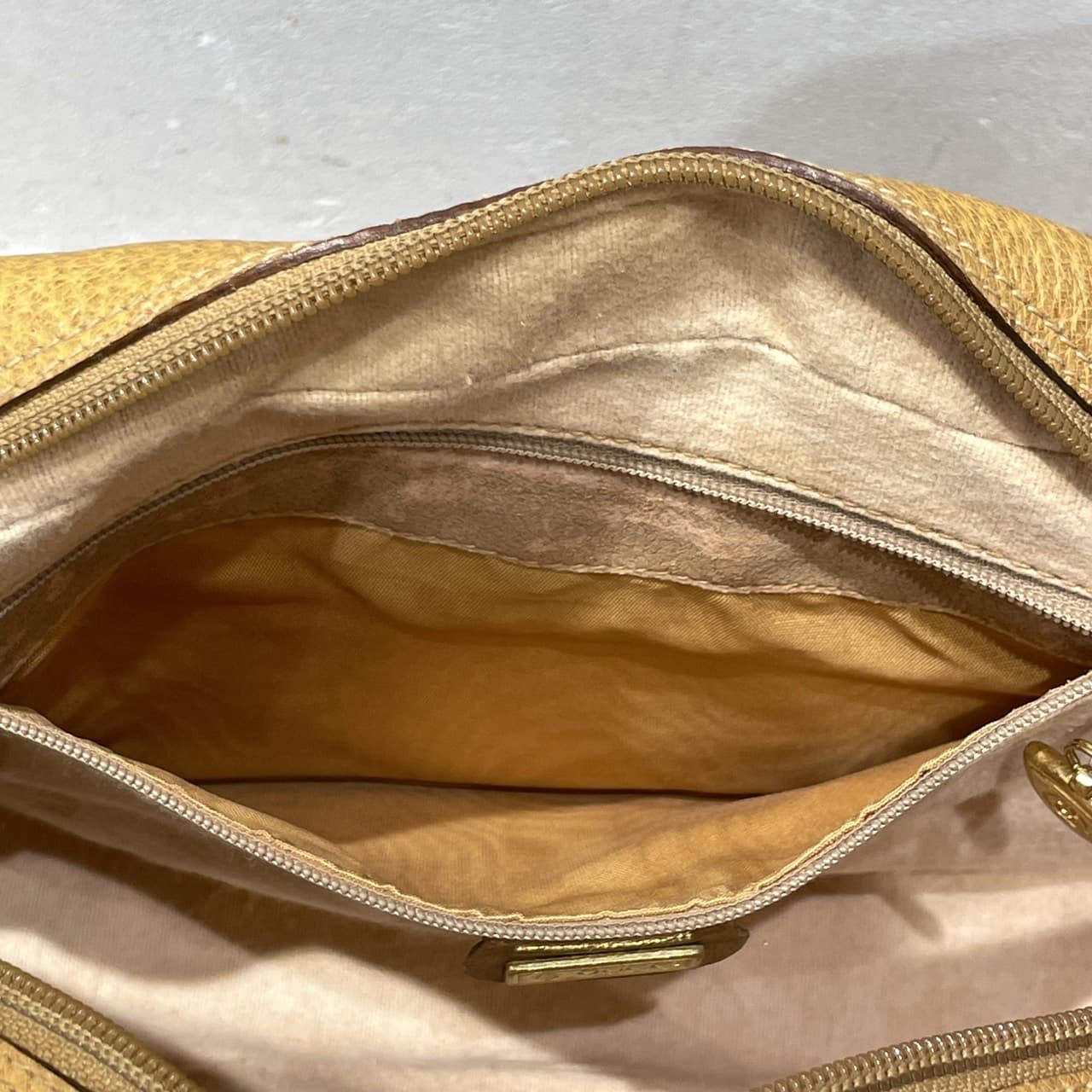 vintage GUCCI〈ヴィンテージグッチ〉ショルダーバッグ