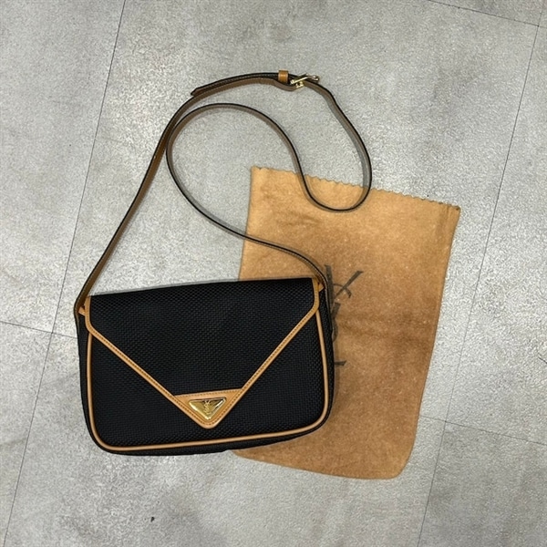 vintage YVES SAINT LAURENT(イヴ・サンローラン）ショルダーバッグ