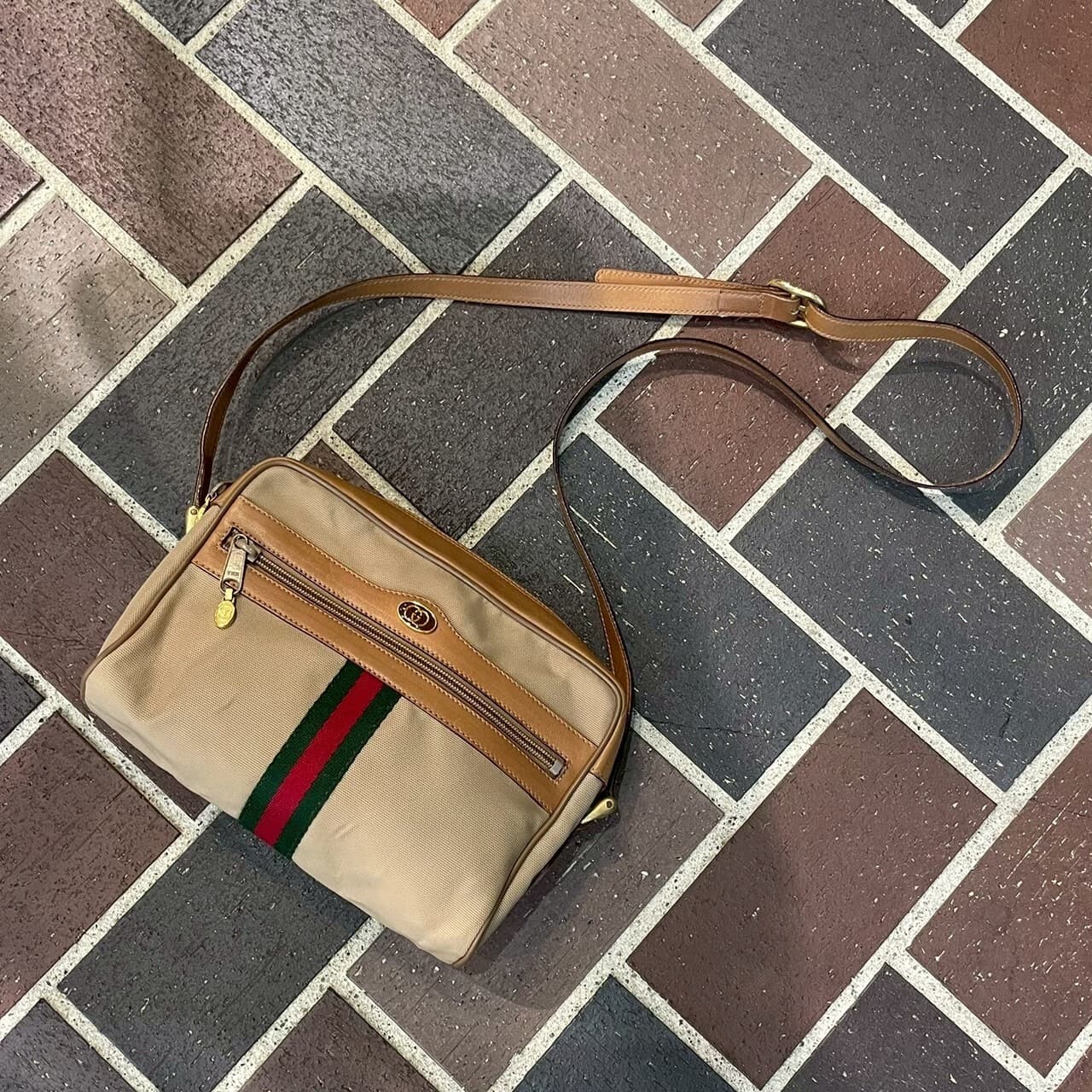 vintage GUCCI〈ヴィンテージグッチ〉ショルダーバッグ