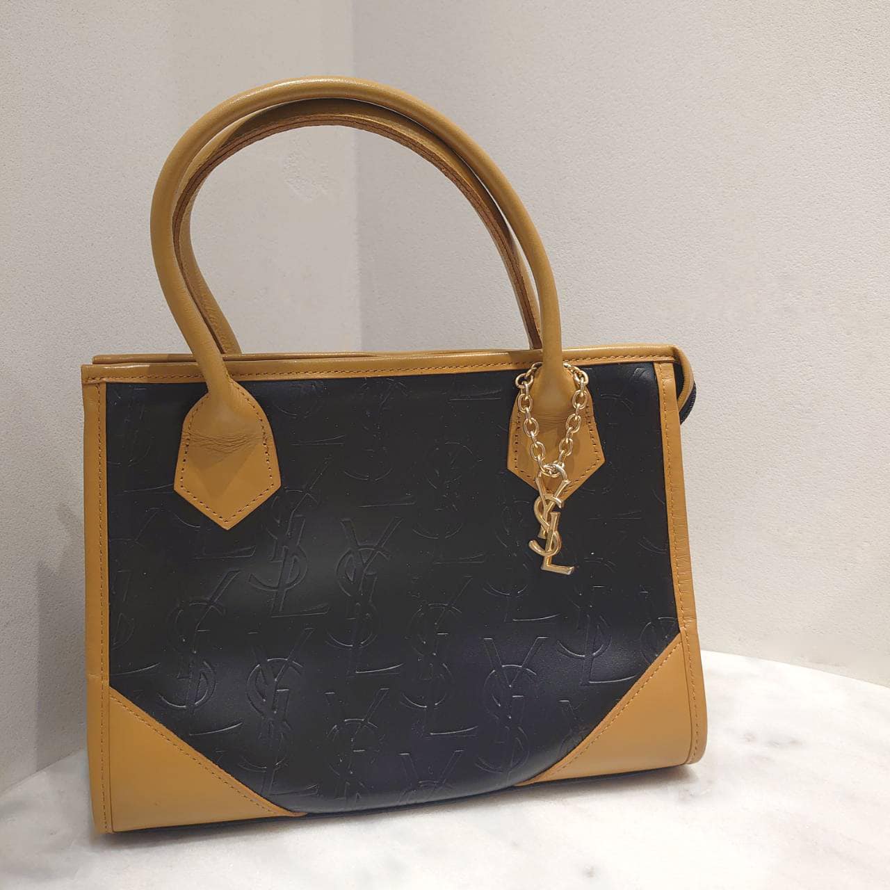 vintage YVES SAINT LAURENT〈イヴ・サンローラン〉ハンドバッグ2