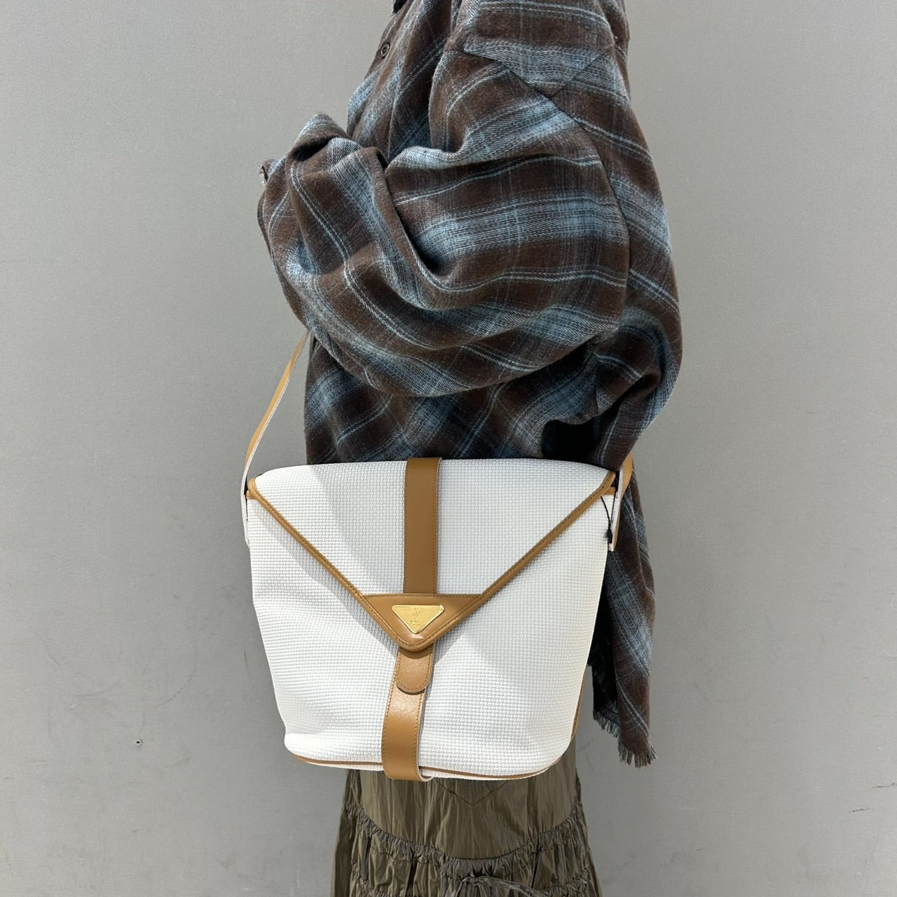 vintage YVES SAINT LAURENT(イヴ・サンローラン）ショルダーバッグ