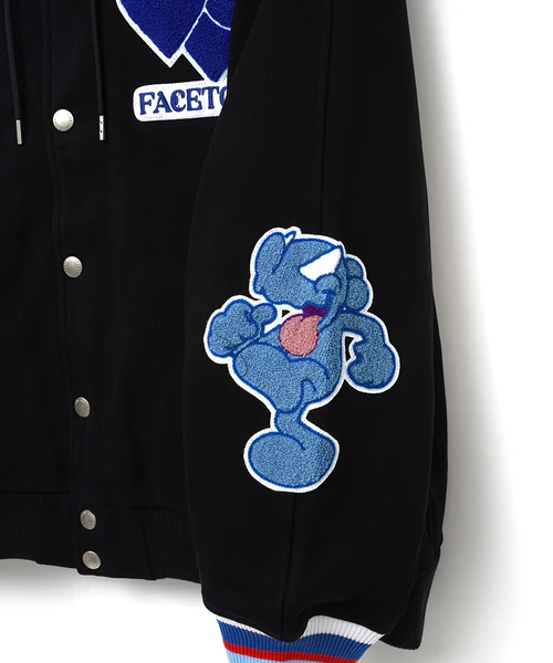 FACETASM×CPD LOVE HOODED STADIUM JACKET BLACK 3