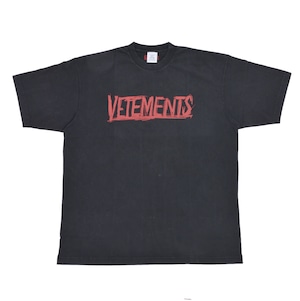 【VETEMENTS】WORLDTOUR LOGO T-SHIRT BLACK Ｓ