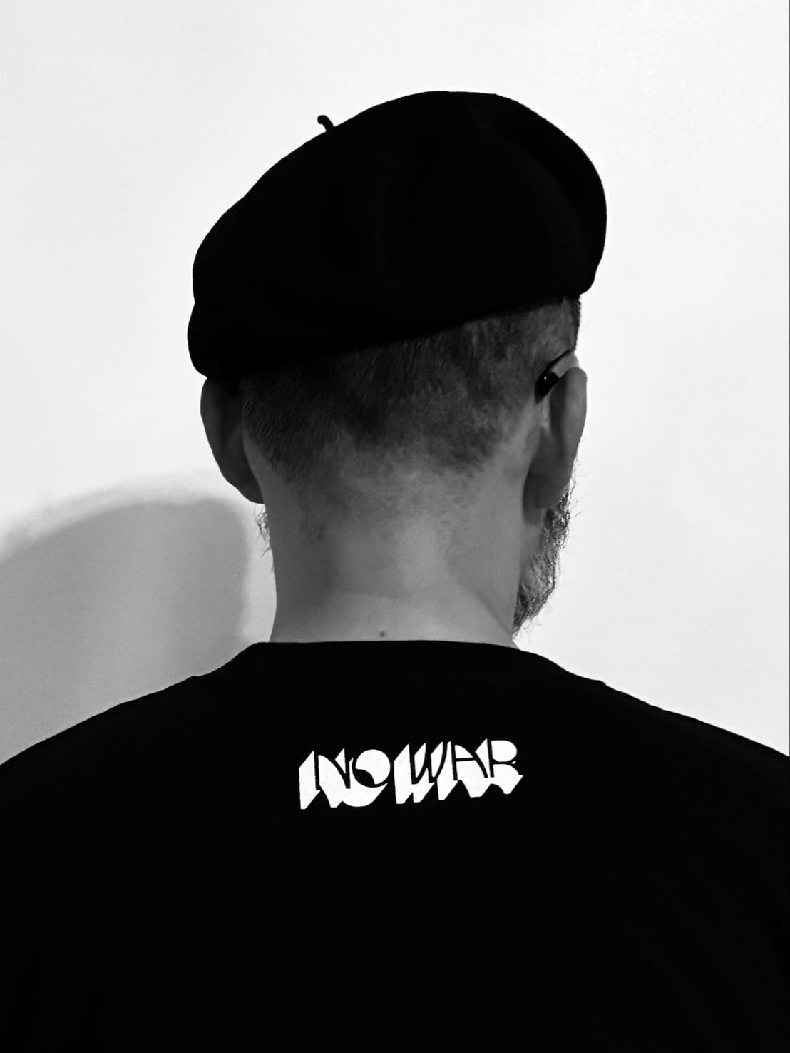 PEACE / NO WAR Tシャツ (BLACK) BLACK S