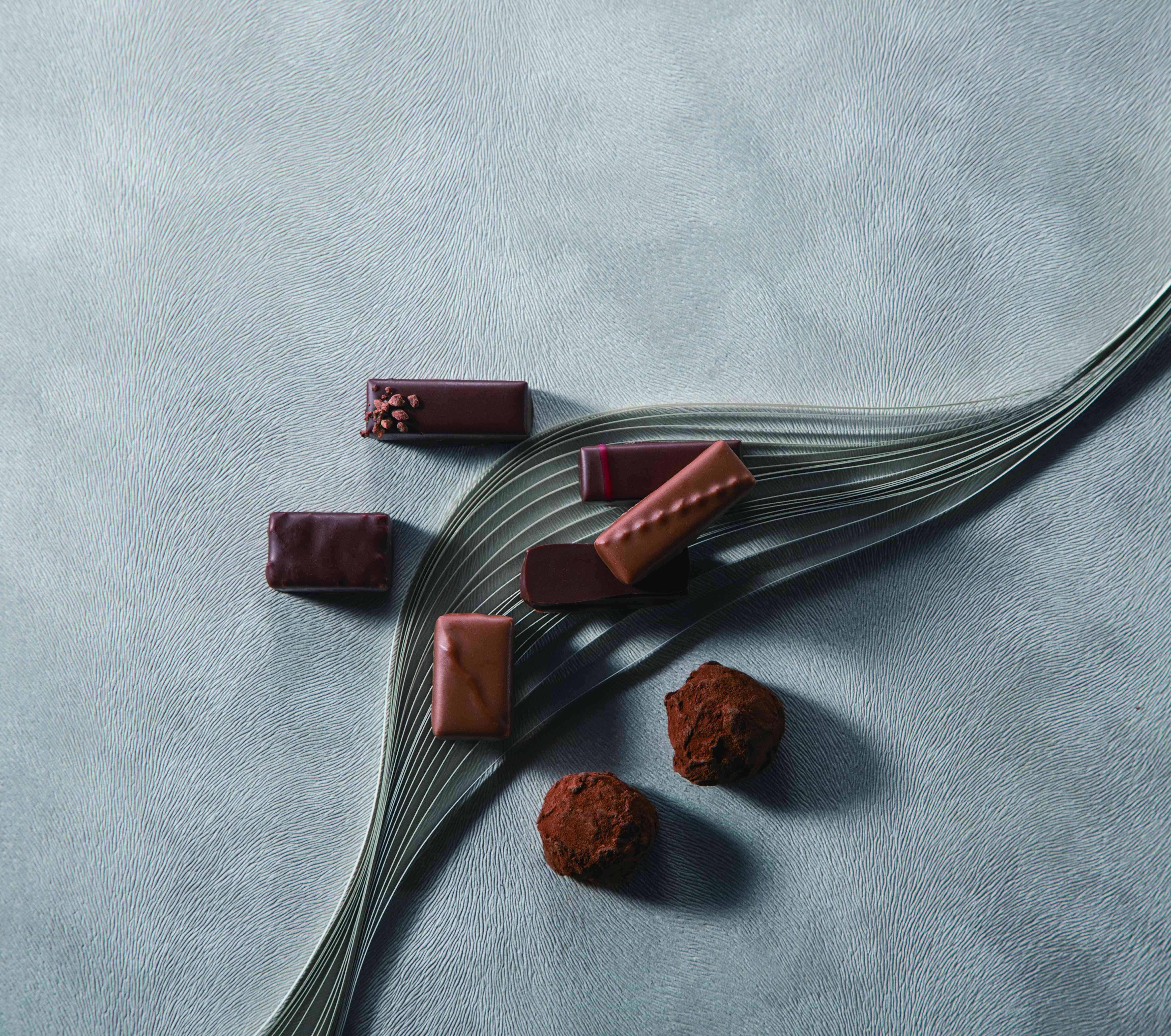 ハートフルセレクション コンシェルジュ ESコース（冊子タイプ）カタログギフト 冊子タイプ