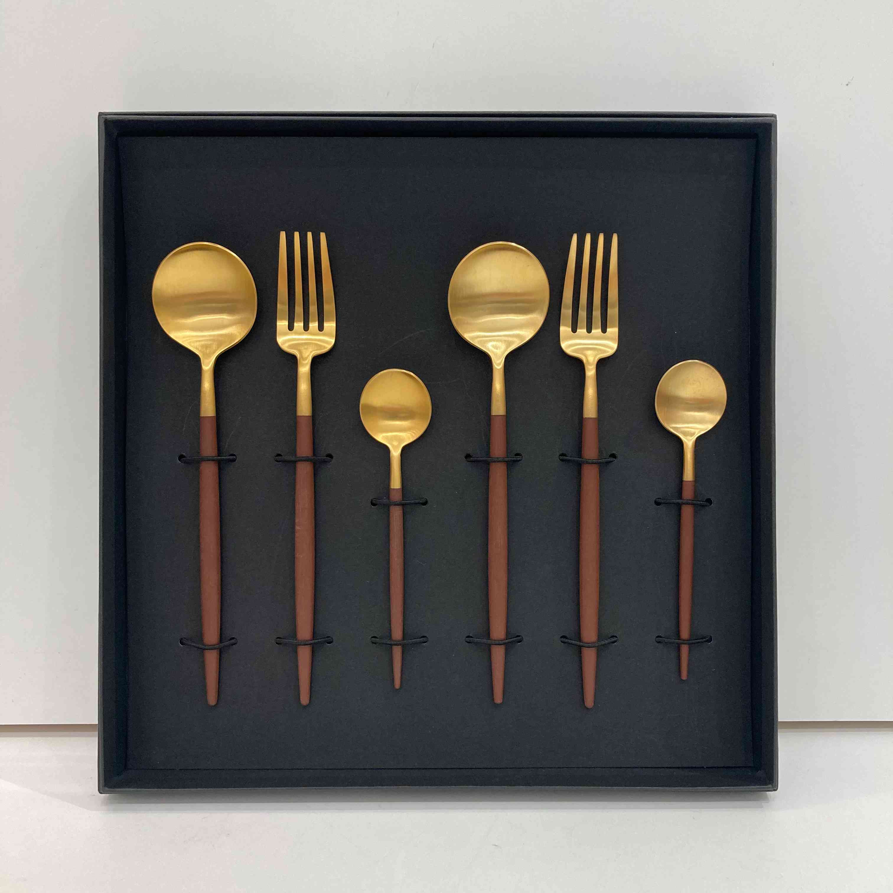 クチポール GOA デザート・ティースプーン6点セット ブラウン×ゴールド BOXあり（Cutipol GOA）G-43 ブラウン×ゴールド