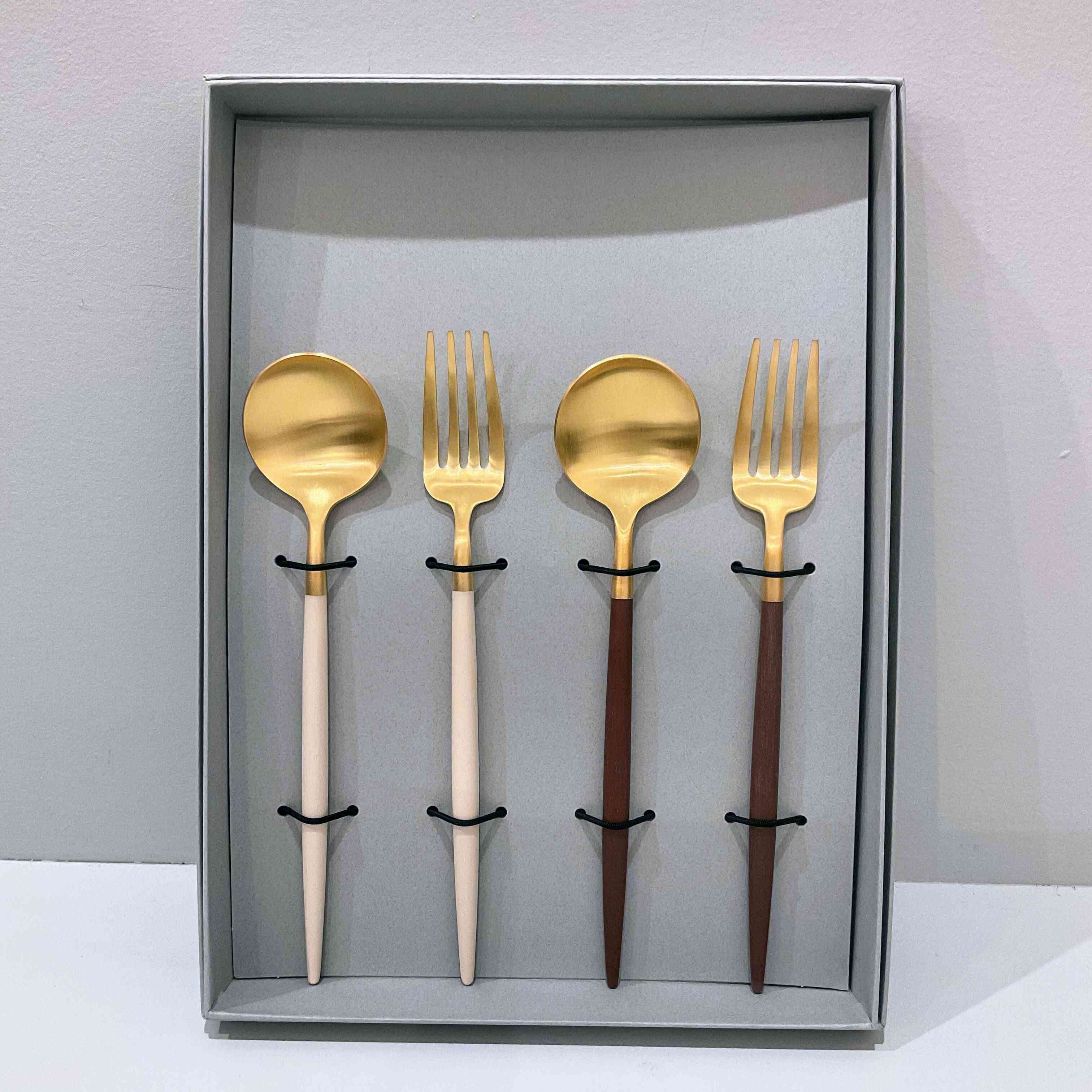 クチポール GOA デザート4点セット  アイボリー×ゴールド・ブラウン×ゴールド BOX(グレー)あり（Cutipol GOA）G-26g アイボリー×ゴールド・ブラウン×ゴールド