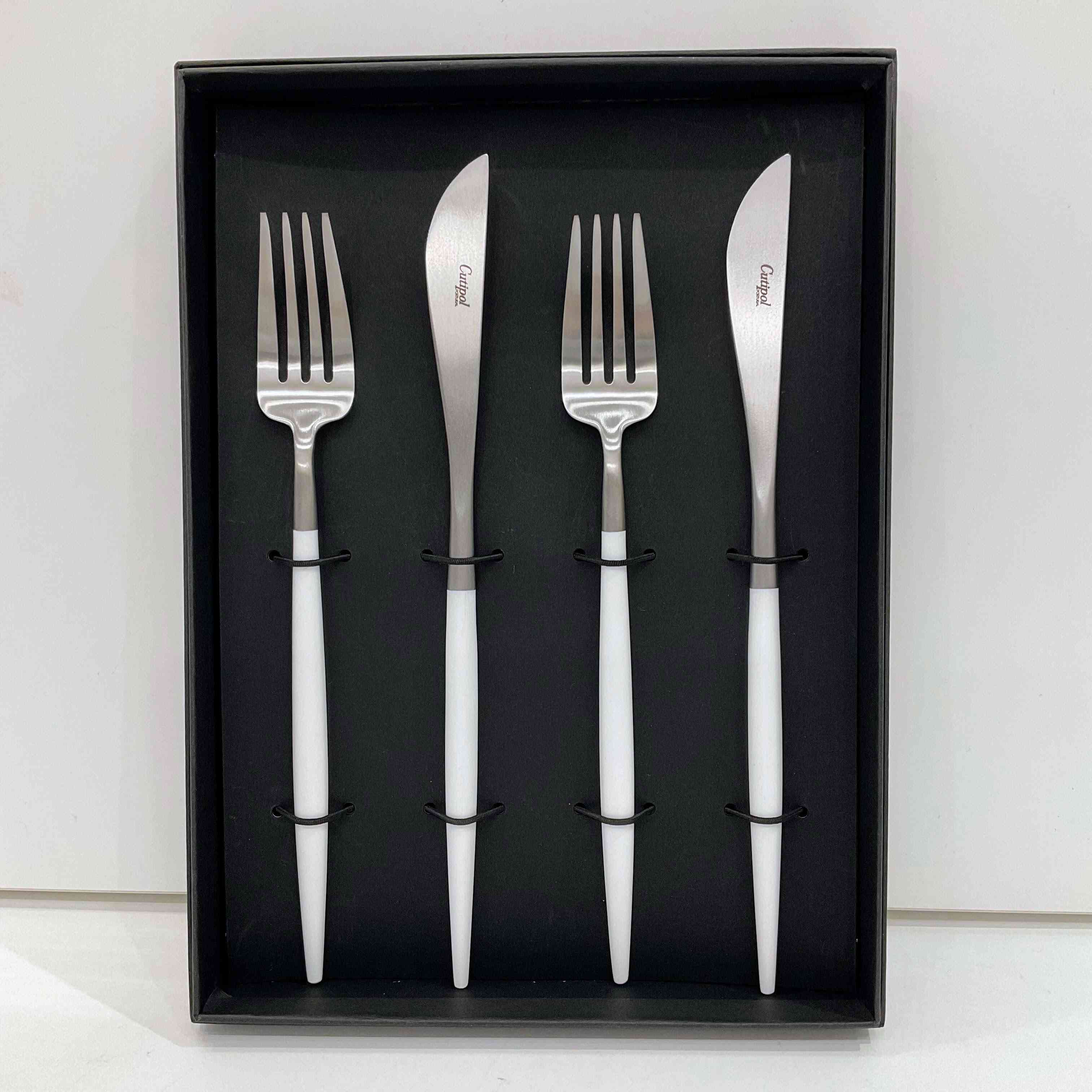 クチポール GOA テーブルナイフ・フォーク4点セット ホワイト×シルバー  BOXあり（cutipol GOA) G-122 ホワイト×シルバー