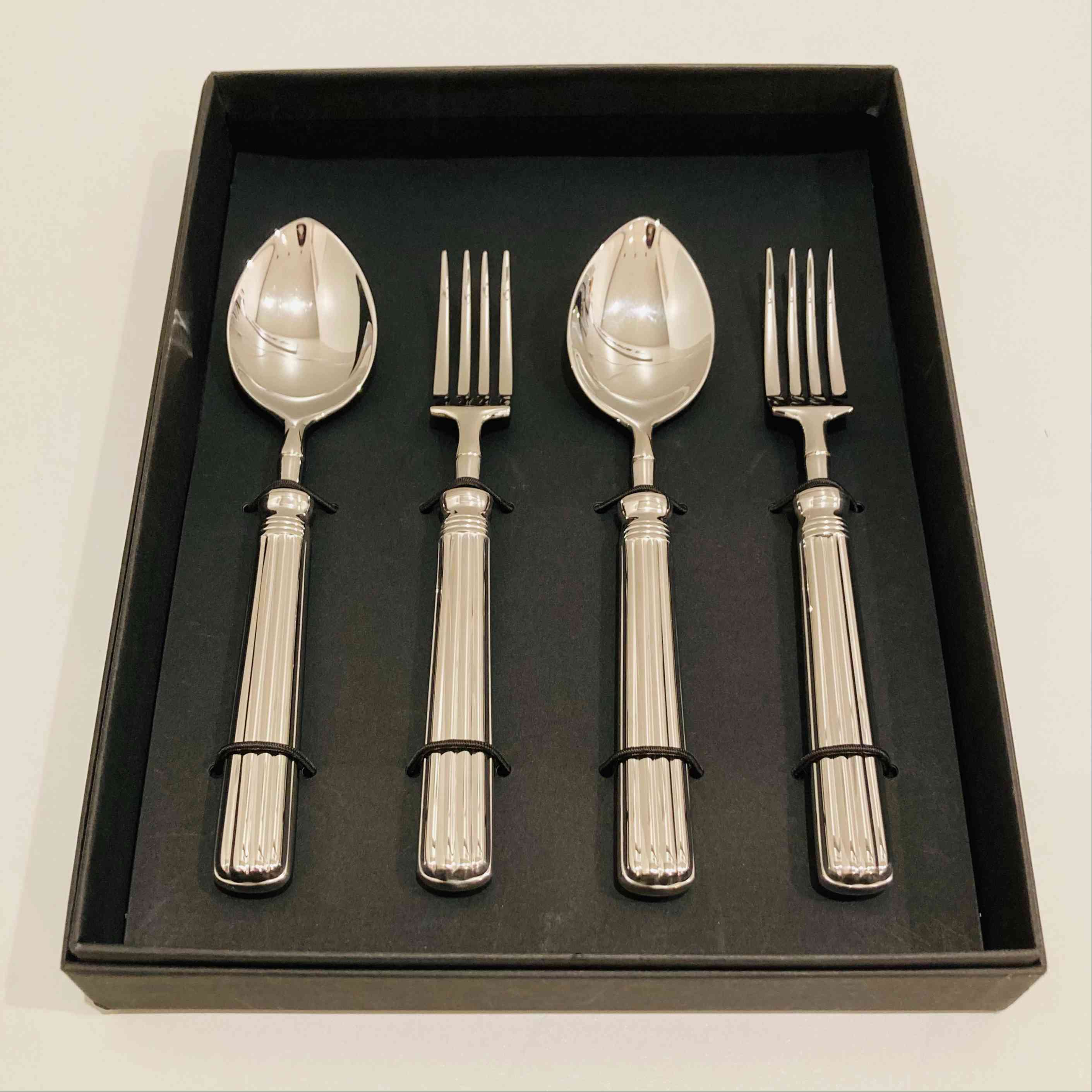 クチポール LINE デザート4点セット BOXあり（Cutipol ）L-5