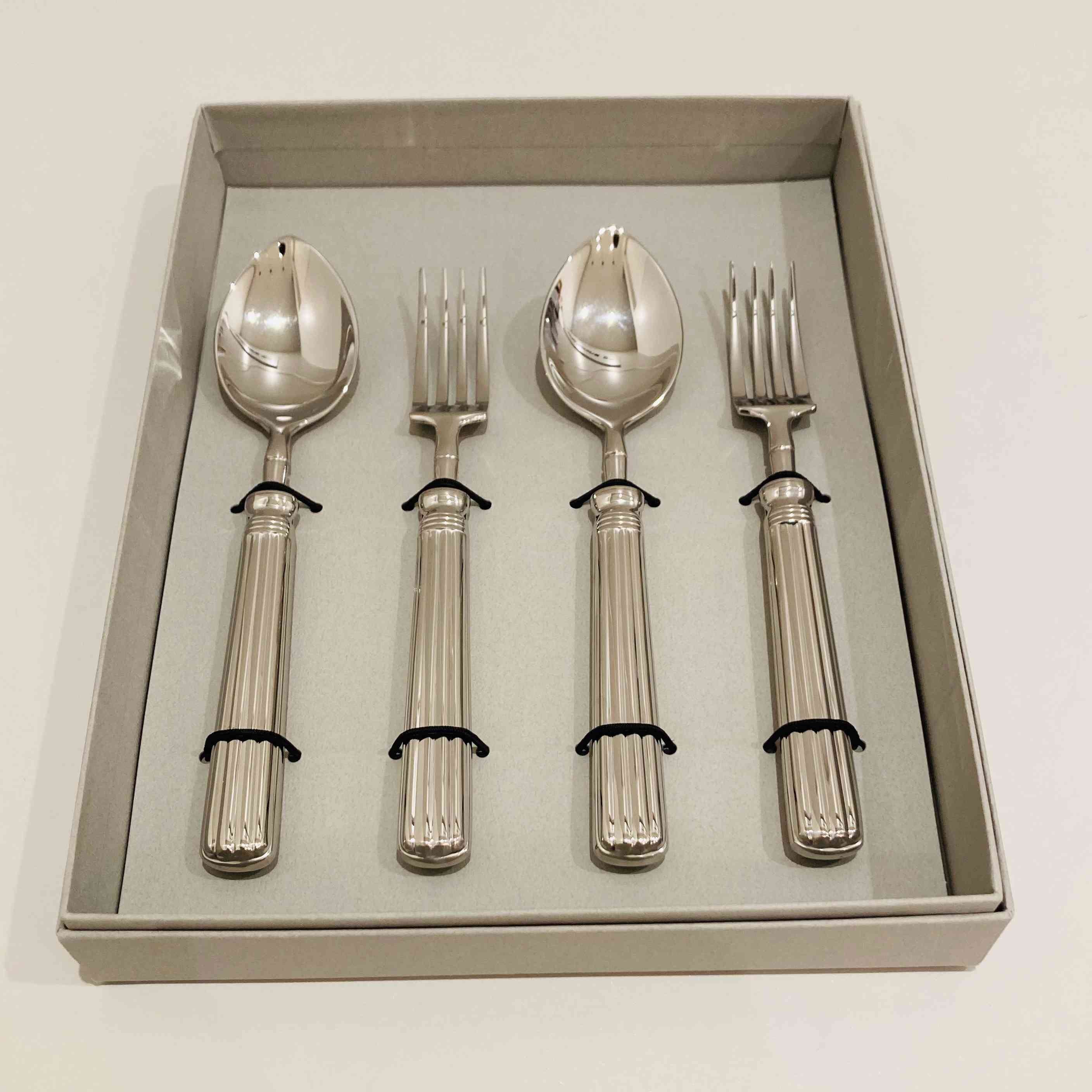 クチポール LINE デザート4点セット BOX(グレー)あり（Cutipol ）L-5g