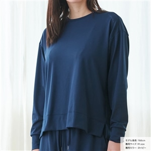 クルーネック　ネイビー