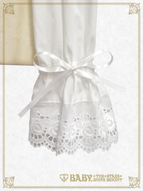 後ろピンタックブラウス オフシロ