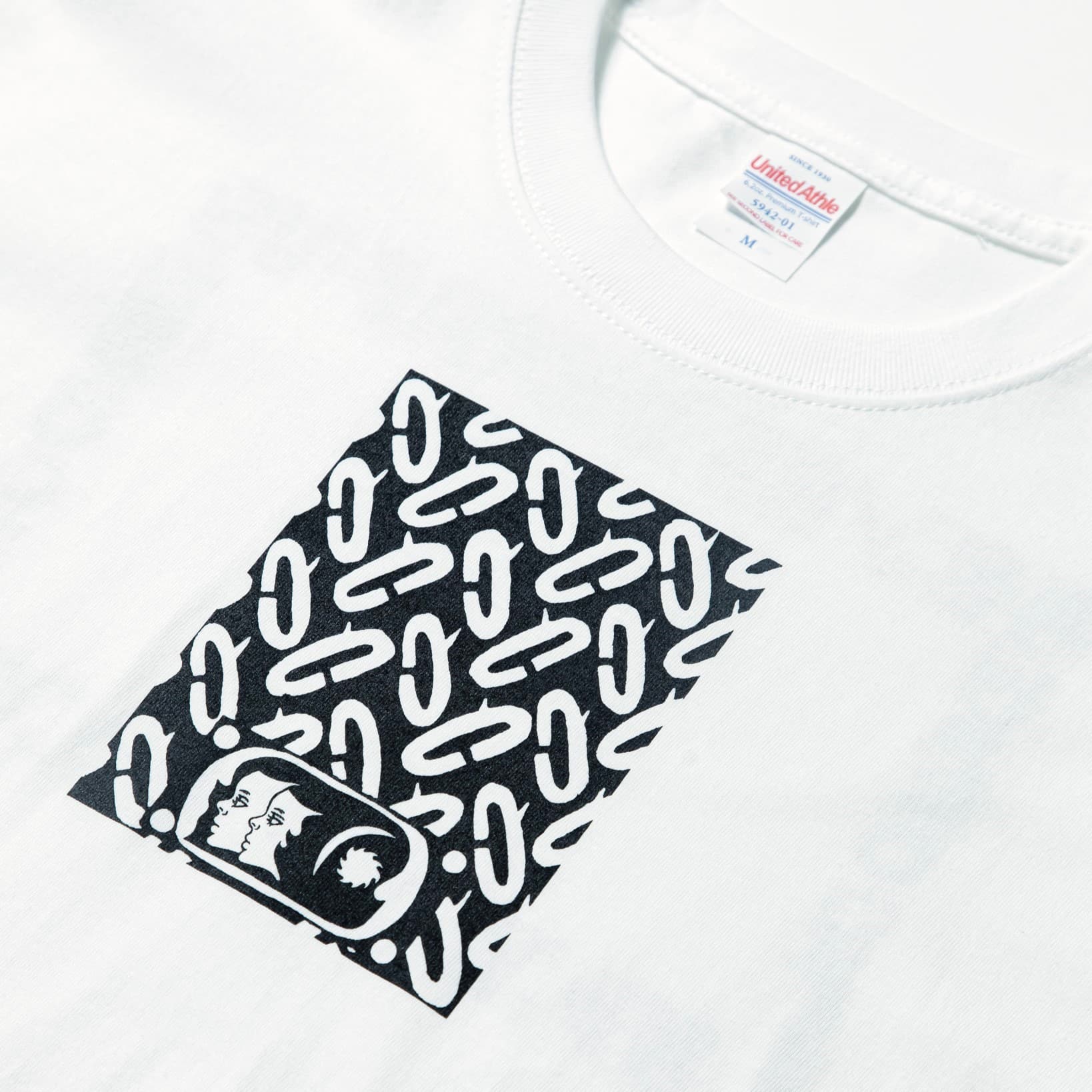 「4 EYES 2 BRAINS」Tシャツ M