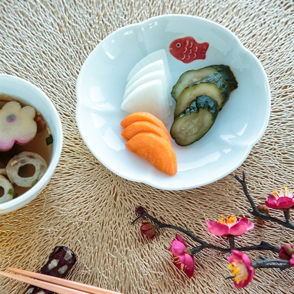 中皿 ニッポン絵皿(しゃけ熊)｜ 晴MUSUBI｜福岡PARCO | ONLINE PARCO