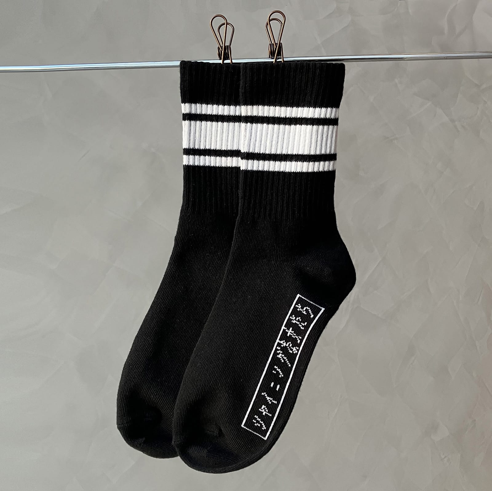 シャイニング・クルーソックス［靴下］ブラック