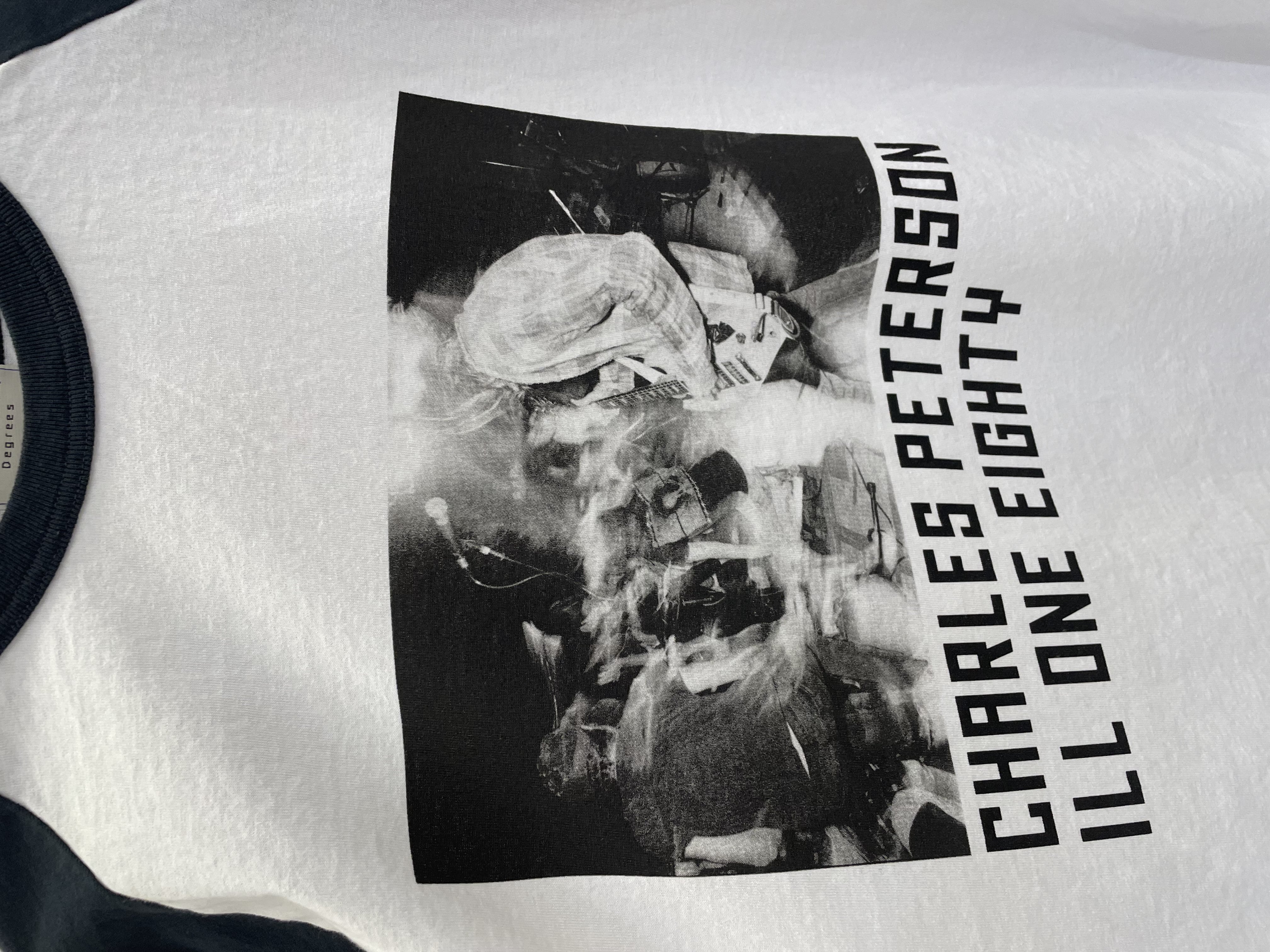 ILL ONE EIGHTY/イルワンエイティ/別注CHARLES PETERSON TEE 2 CARBON XXXL/3XL