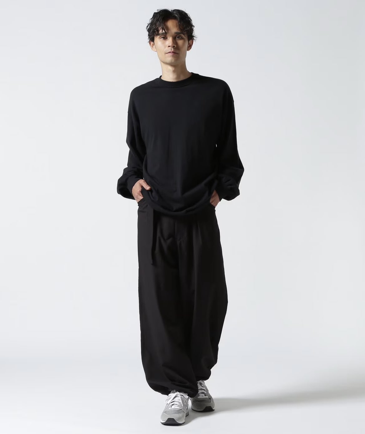 B omnivore/ビーオムニボー  STRETCH POLYESTER BELT LOOSE PANTS ストレッチベルトルーズパンツ　スラックス BLACK S