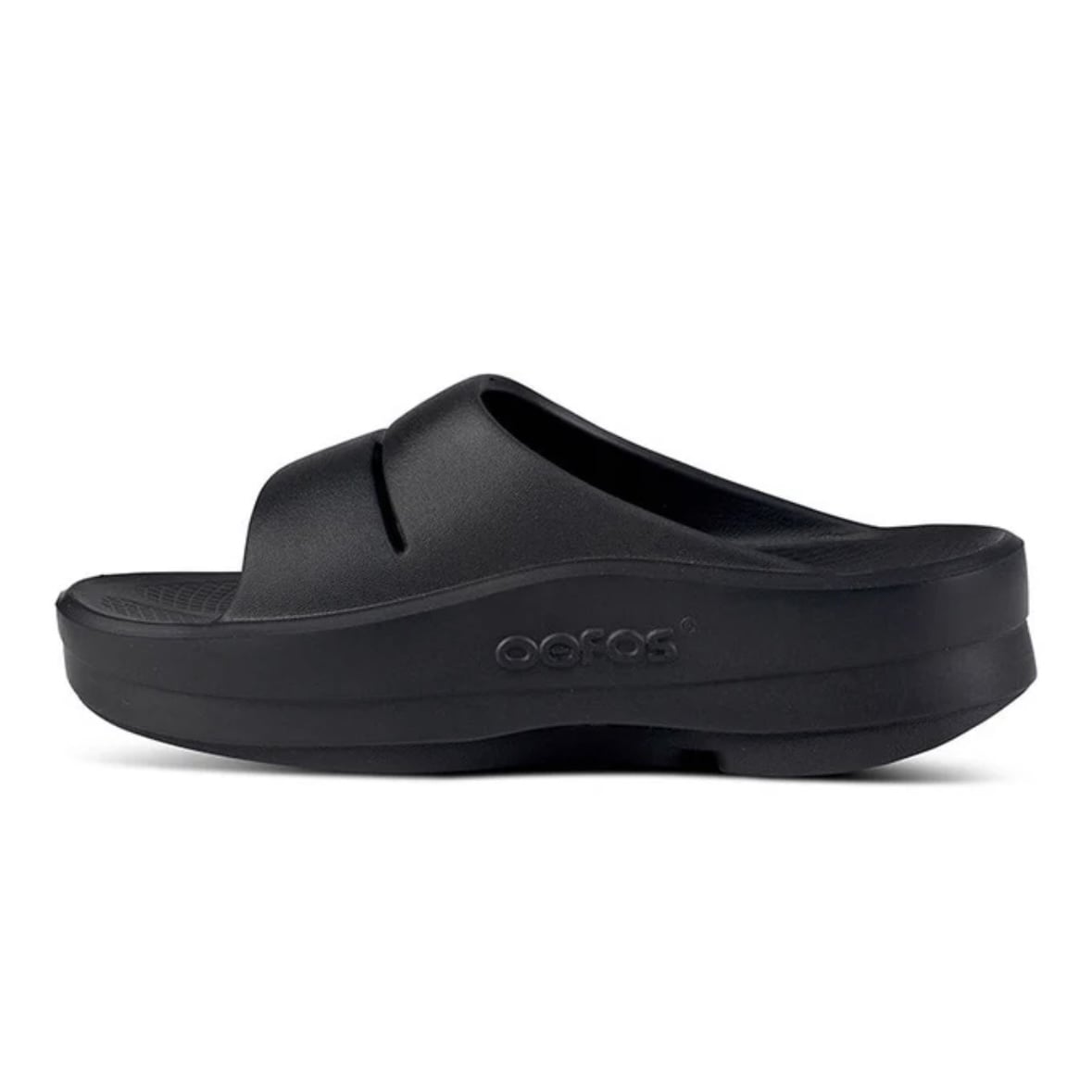 箱付 OOFOS OOmega ブラック 23cm 厚底 ウーフォス ウーメガ ウーフォス OOFOS OOmega (ウーメガ) 厚底サンダル リカバリー