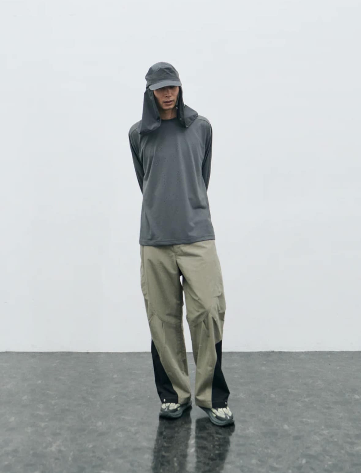 YDOT/ワイドット/FRACTAL HOLE L/S TSHIRT LIGHT GRAY M