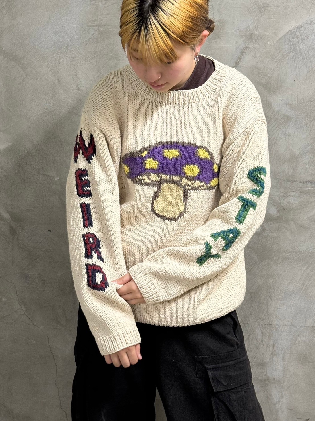 MacMahon Knitting Mills /マクマホンニッティングミルズ L/S Crew Neck Knit-Mushroom(FREE  NATURAL)｜ ビーバー｜池袋PARCO | ONLINE PARCO（オンラインパルコ）