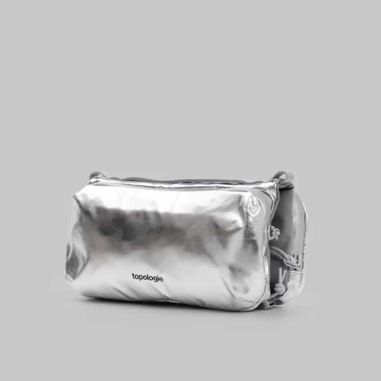 Topologie/トポロジー Bottle Sacoche ボトルサコッシュ【バッグ単体】 Chrome(Metallic) FREE