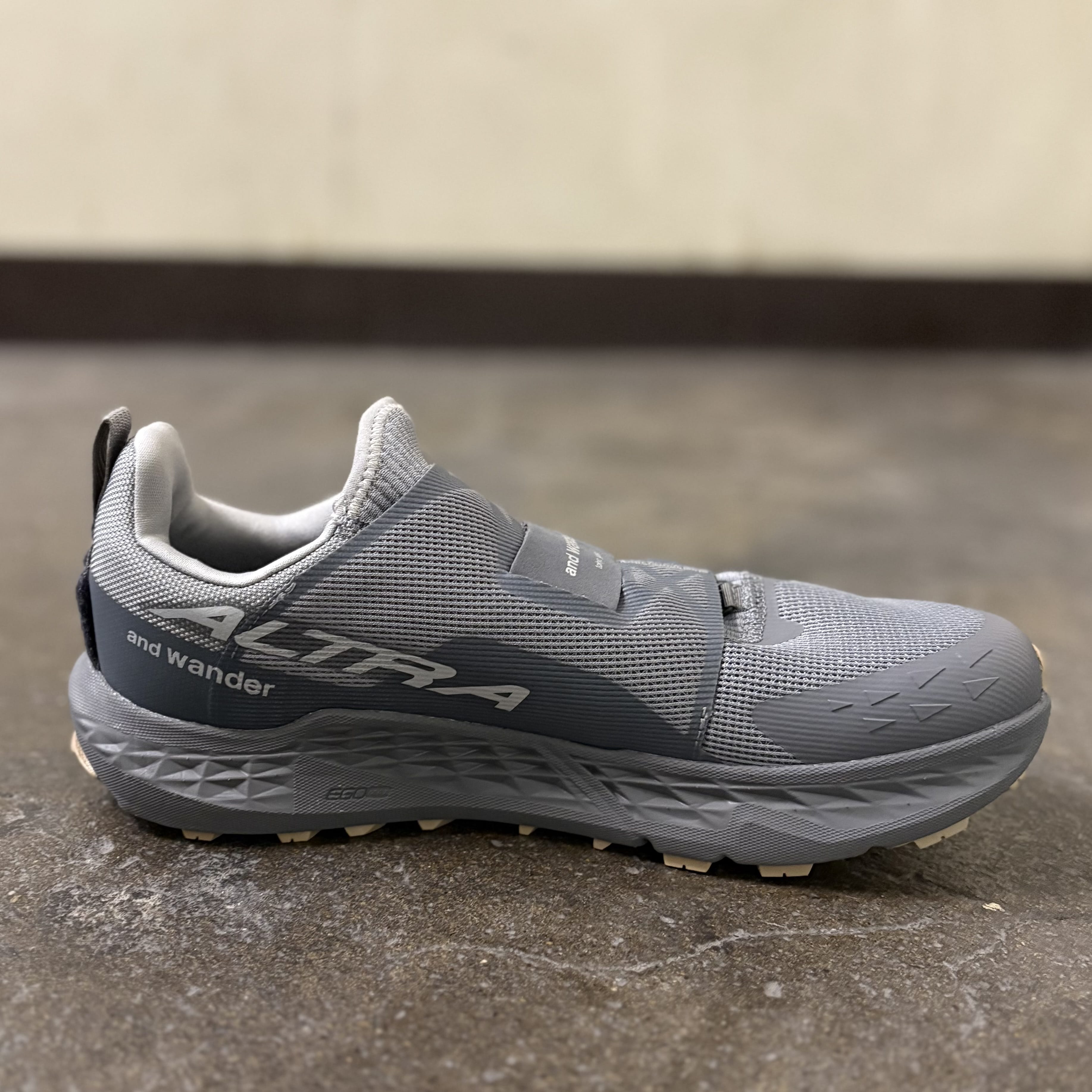 ALTRA(アルトラ)×and wander(アンドワンダー)/TIMP 5 BOA ティンプファイブボア GRAY 24cm