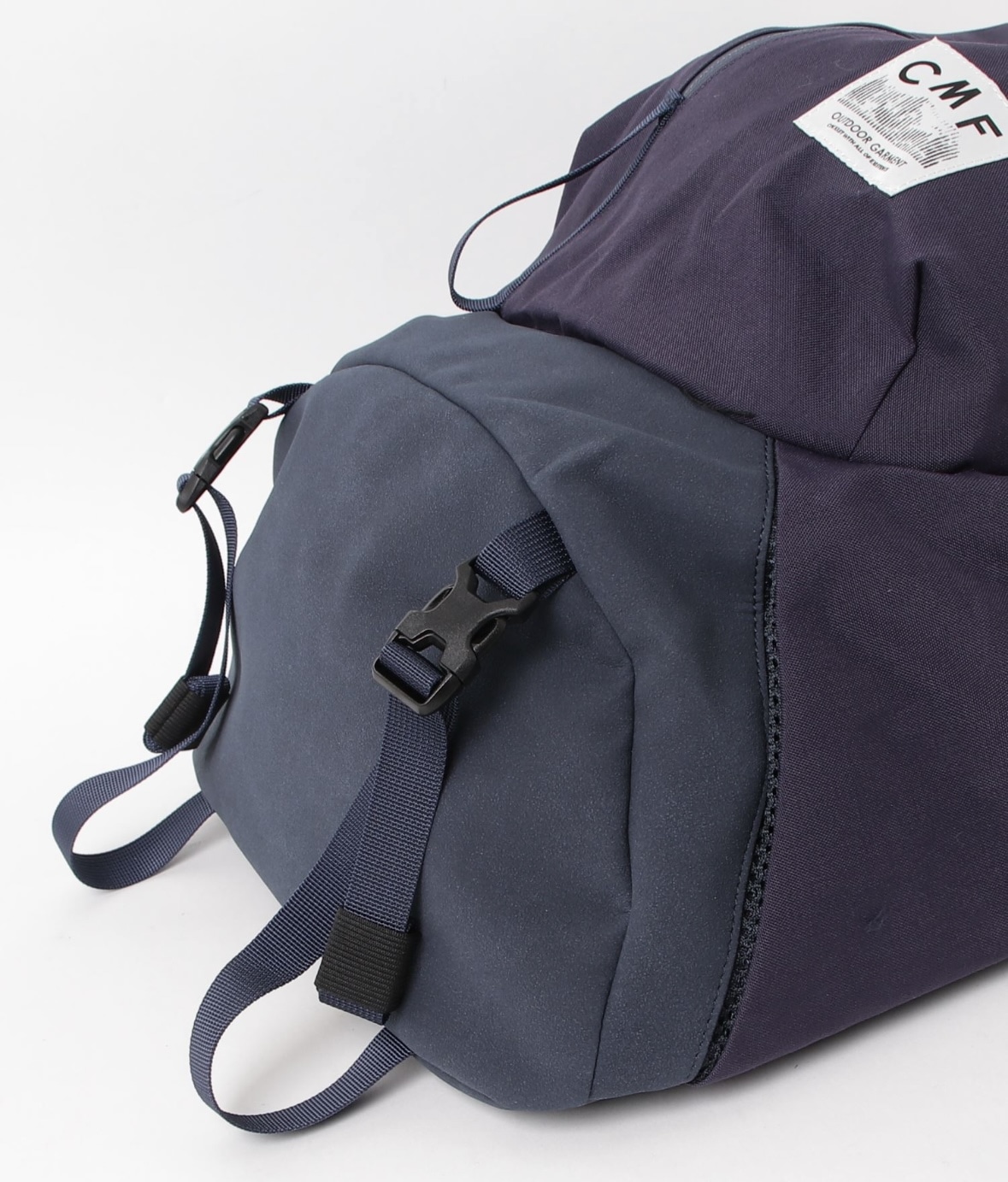 CMF OUTDOOR GARMENT/シーエムエフアウトドアガーメント/WEEKENDERZ SMOOTH NYLON リュック　バックパック NAVY FREE