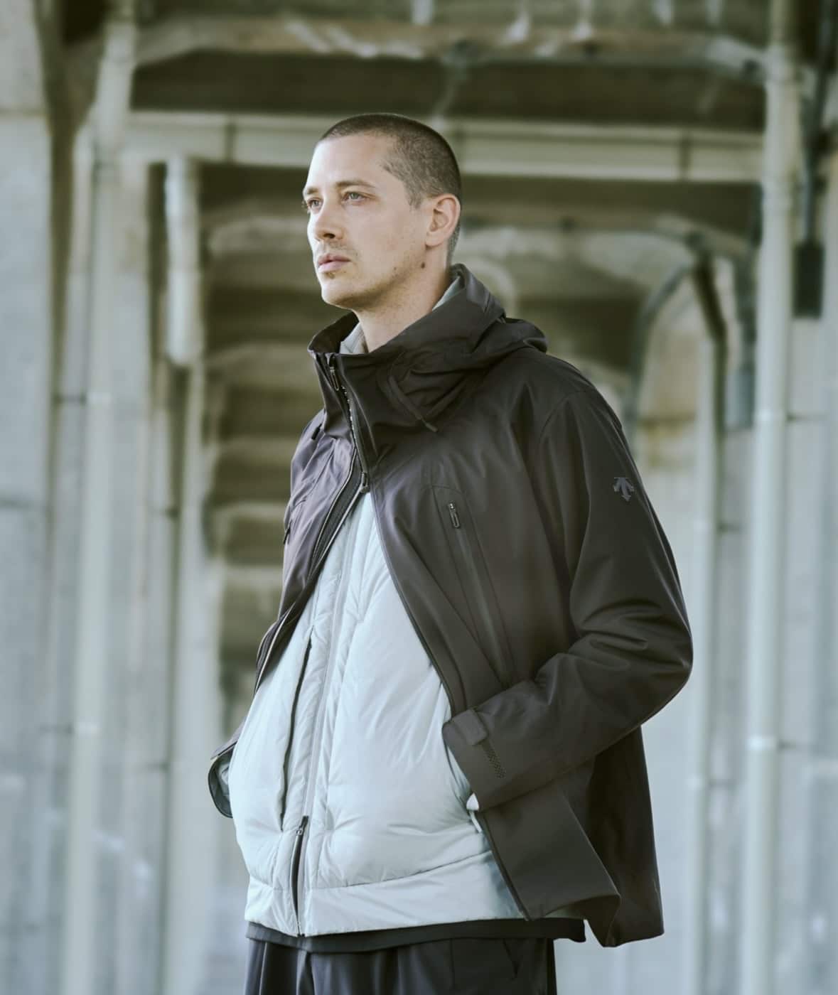 25春夏 DESCENTE ALLTERRAIN クレアス Mサイズ DESCENTE ALLTERRAIN 2025年春夏モデル HARD SHELL JACKET CREAS BLACK