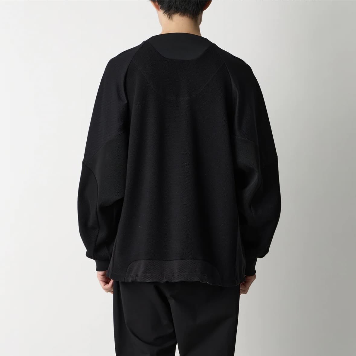 White Mountaineering/ホワイトマウンテニアリング/RAGLAN OVERSIZE PULLOVER BLACK 1