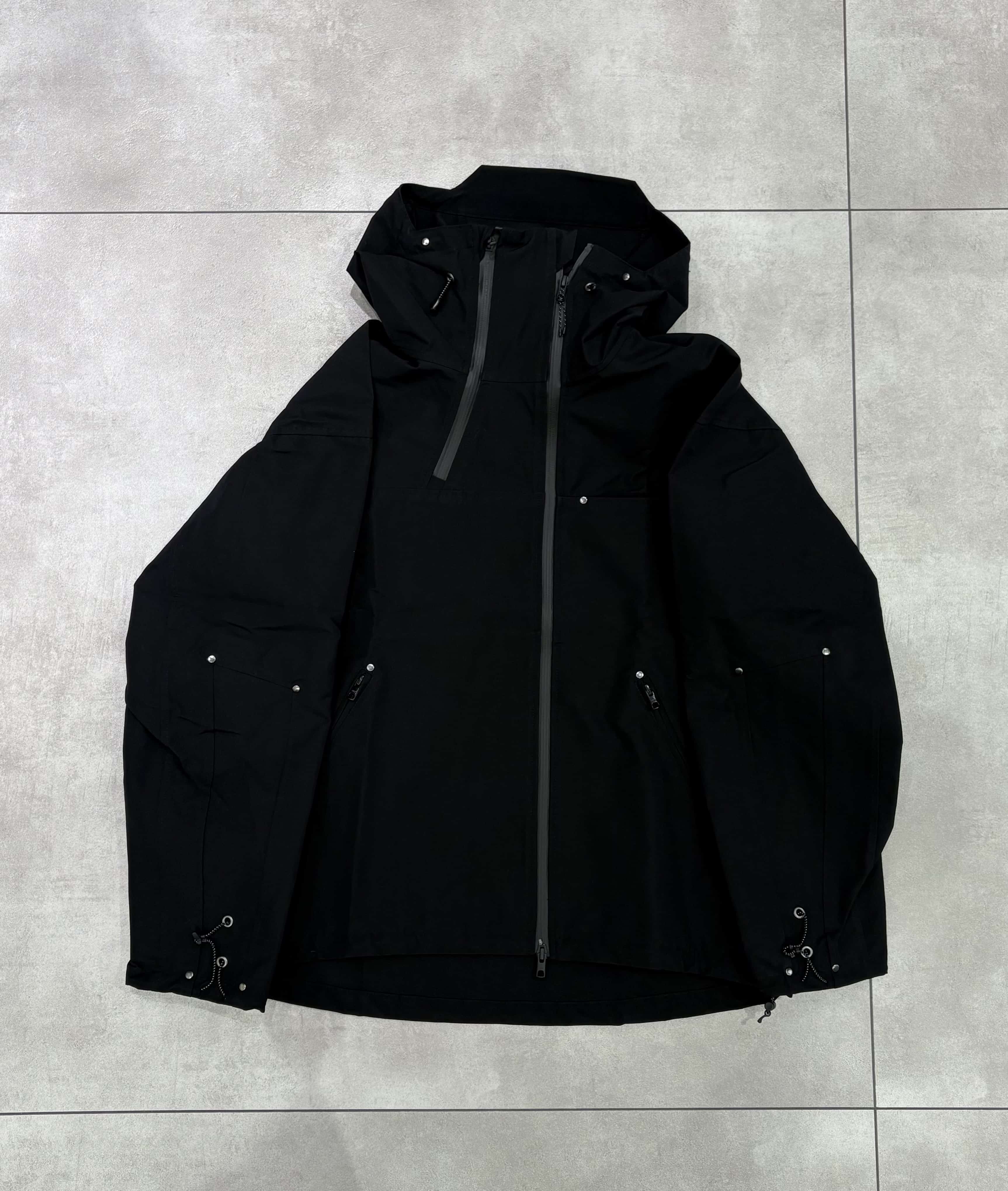 PASTOR NOVA/パストルノヴァ/DIAGONAL TECH HOODED JACKET(1 BLACK