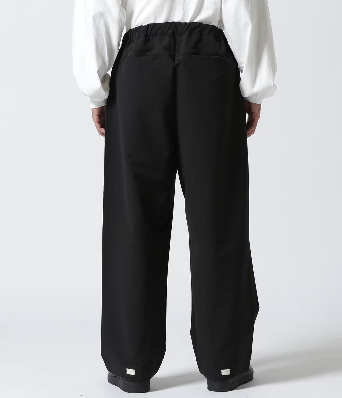 B omnivore/ビーオムニボー  STRETCH POLYESTER BALLOON TACK PANTS ストレッチバルーンタックパンツ　スラックス BLACK S
