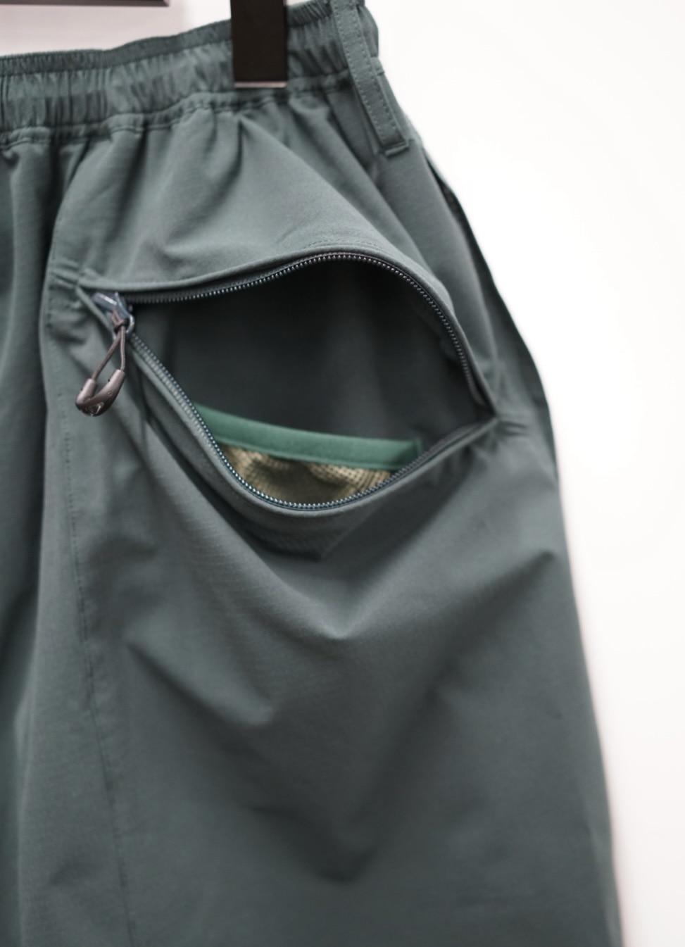 CMF OUTDOOR GARMENT/シーエムエフアウトドアガーメント/別注BUG SHORTS GREEN M