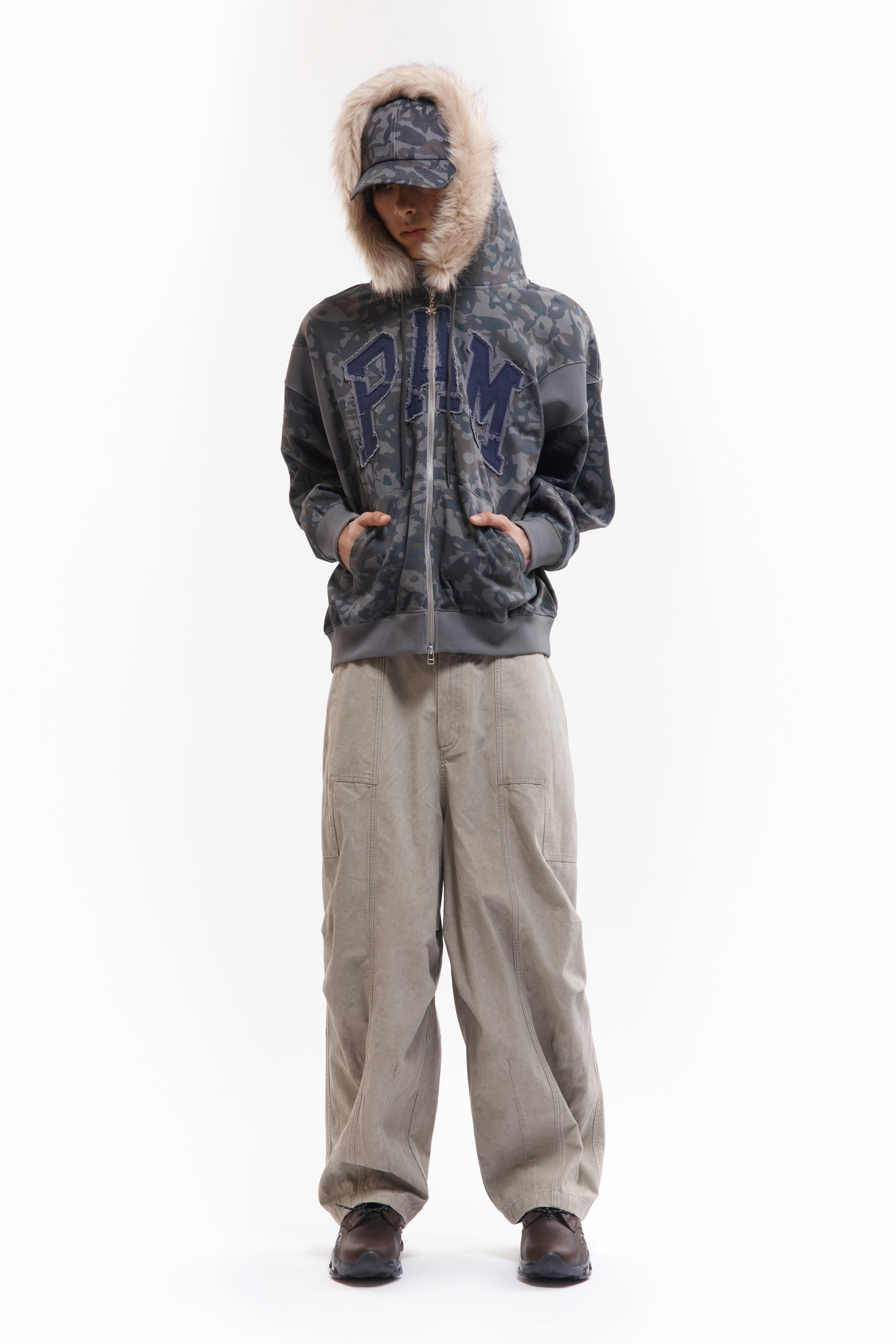 P.A.M.(Perks And Mini)/パム(パークスアンドミニ)/ABC FUR TRIM HOODED ZIP THRU SWEAT ジップフーディー　パーカー ABC M