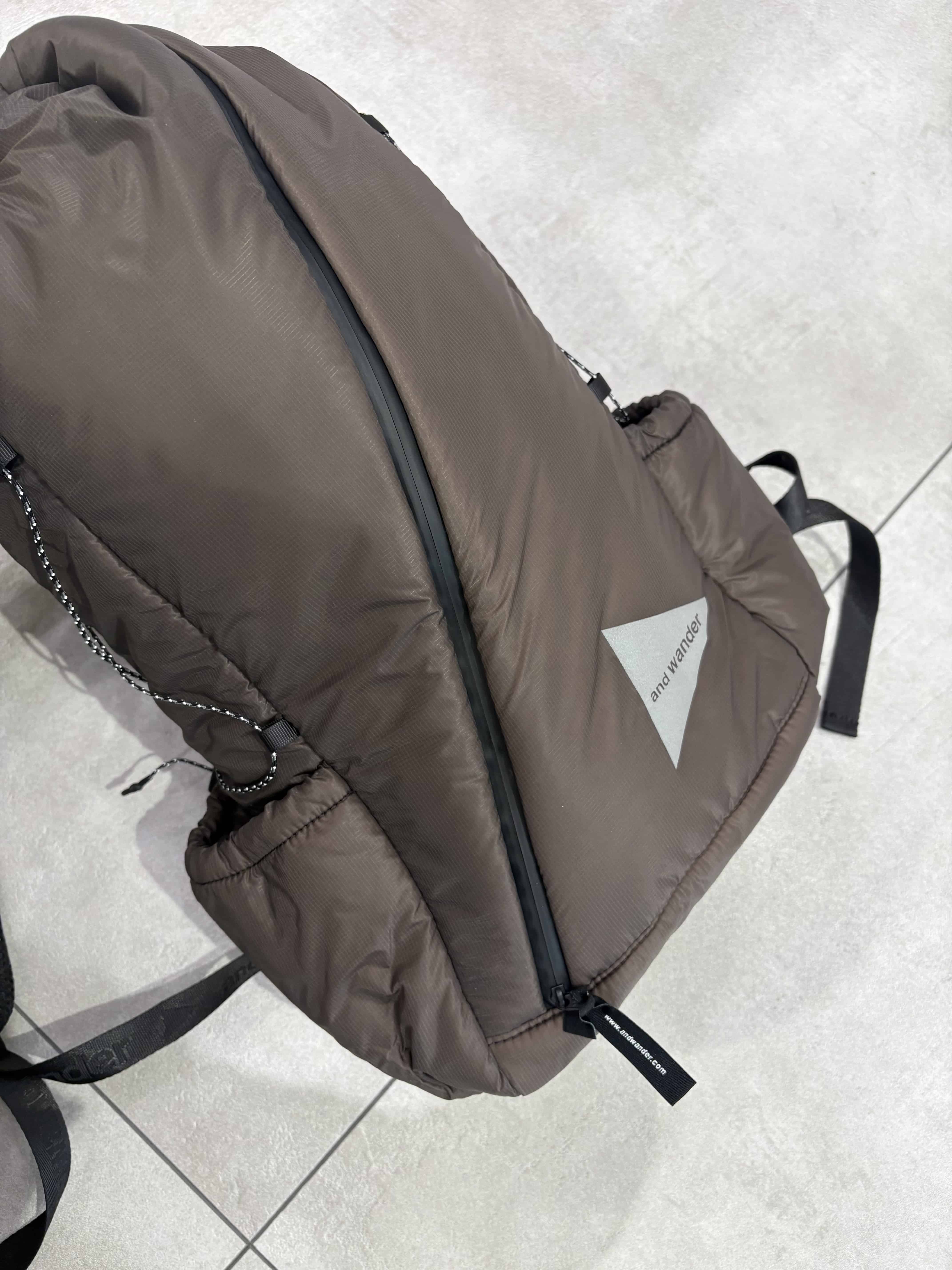 and wander/アンドワンダー/puffer mini ripstop daypack パファーミニリップストップデイパック ブラウン FREE
