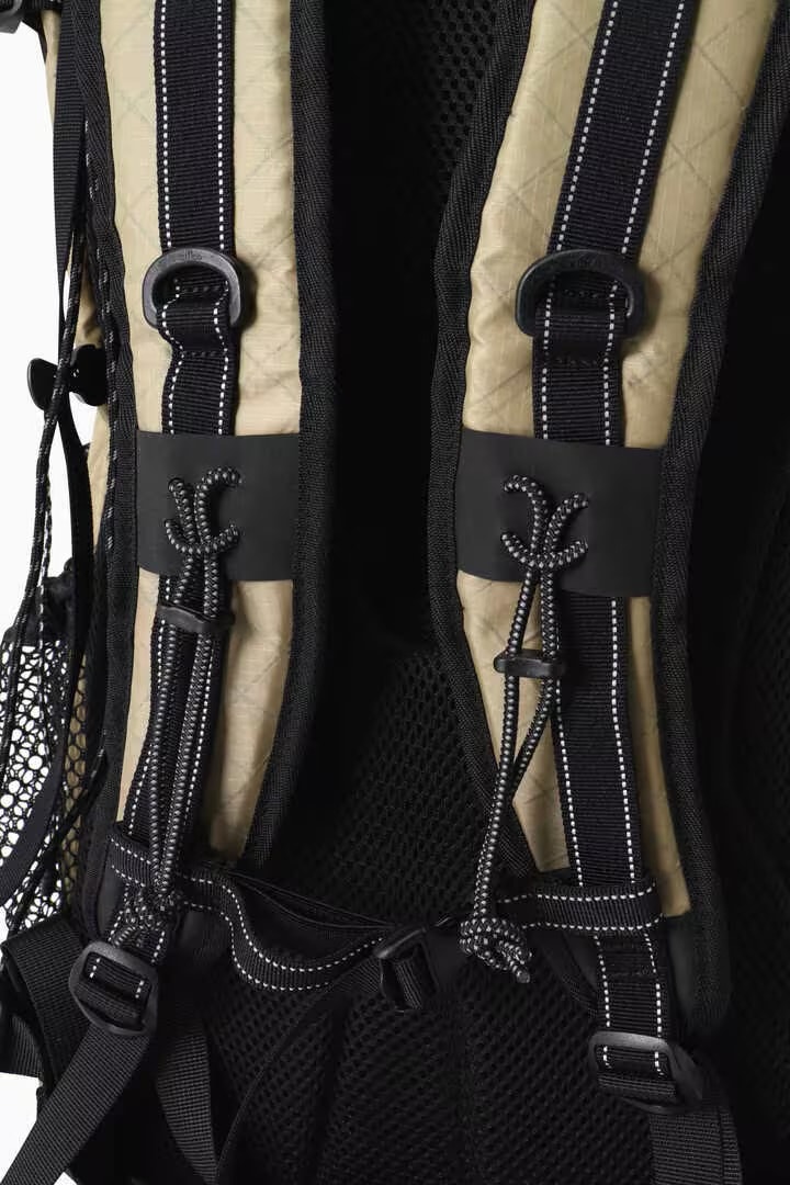 and wander/アンドワンダー/ECOPAK 30Lbackpack BEIGE Free