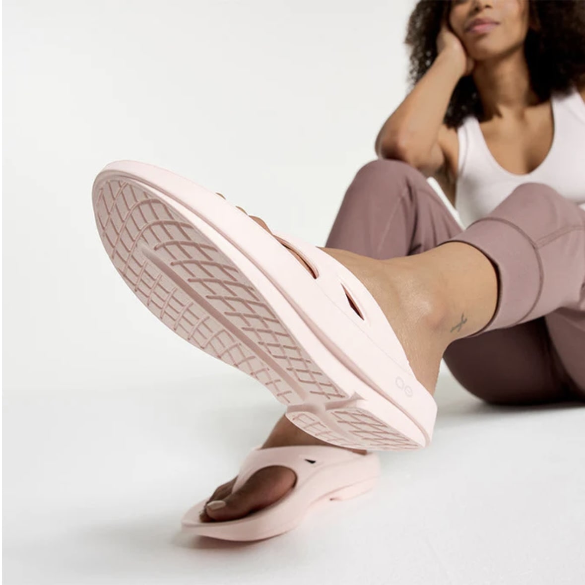 oofos/ウーフォス OORIGINAL/ウーオリジナル リカバリーサンダル　BLUSH　ピンク BLUSH 23cm