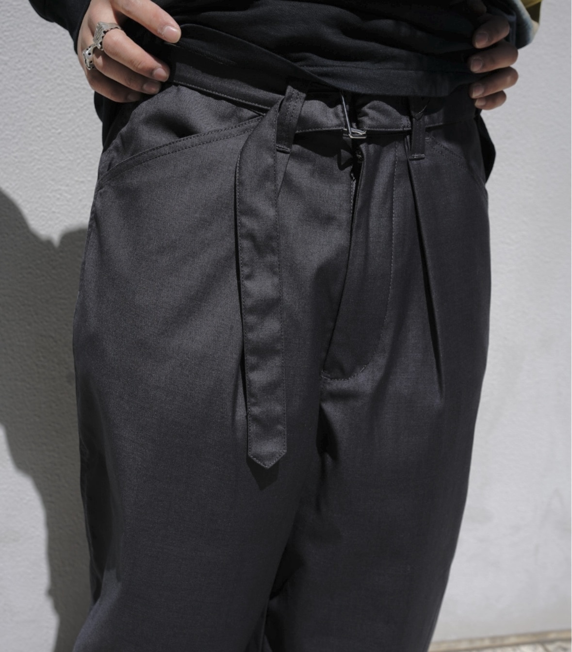 B omnivore/ビーオムニボー/TR BELT LOOSE PANTS ベルトルーズパンツ　スラックス GRAY S