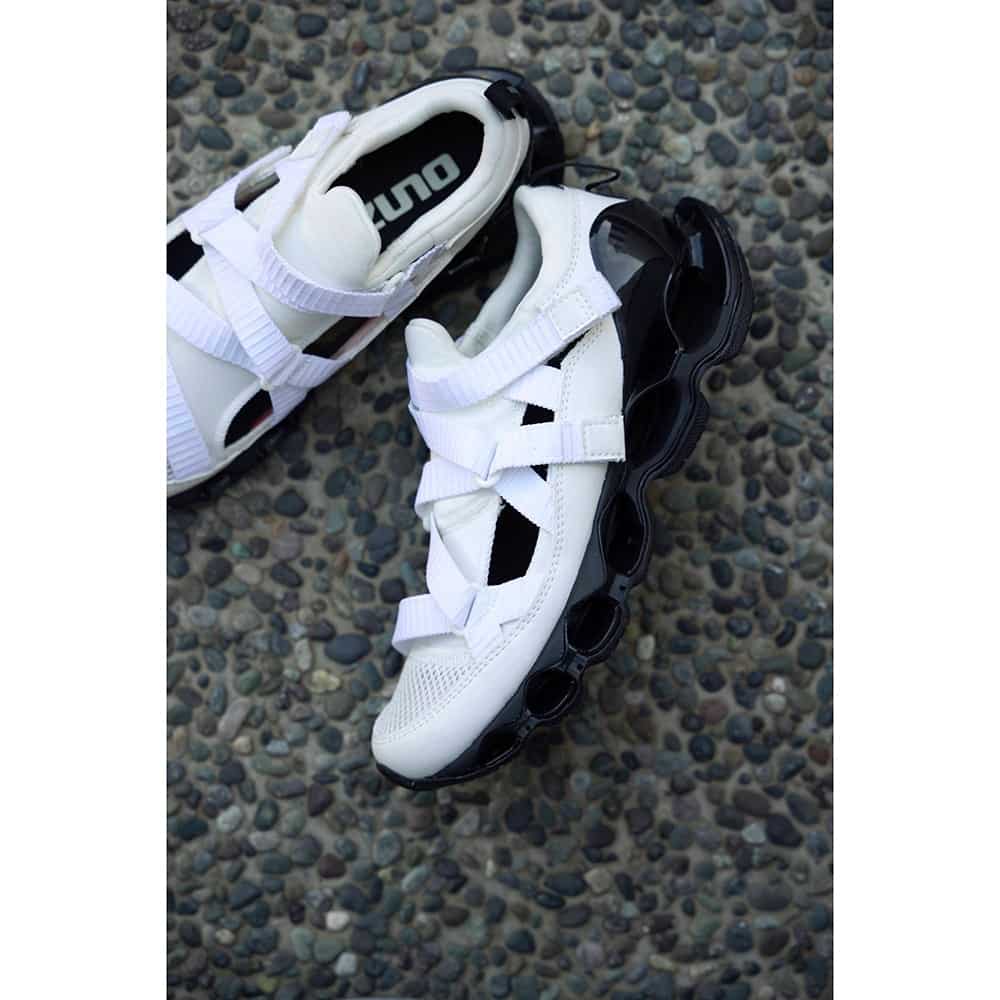 mizuno/ミズノ　WAVE PROPHECY Strap/ウェーブプロフェシーストラップ　サンダル ホワイト 24.0cm