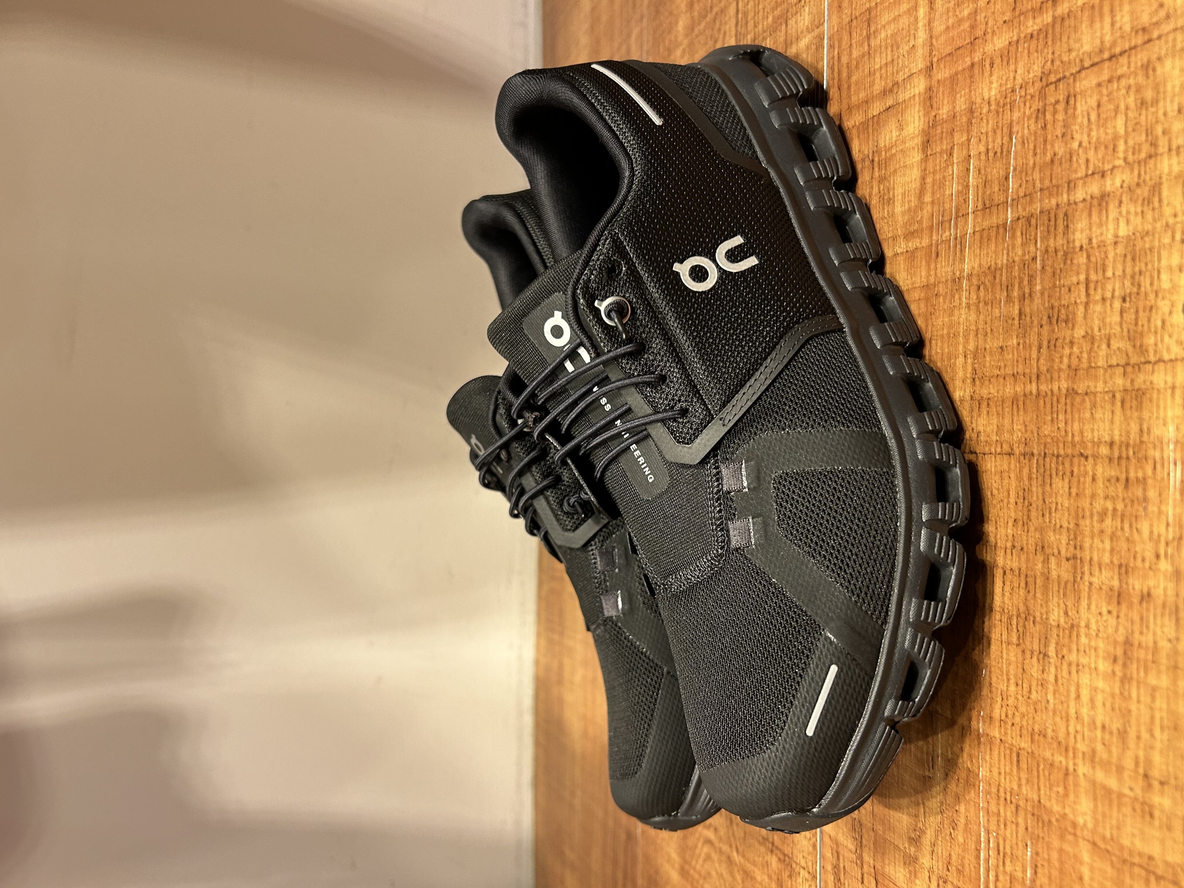 On/オン/Cloud6クラウドシックス ブラック MENS US8(26cm)