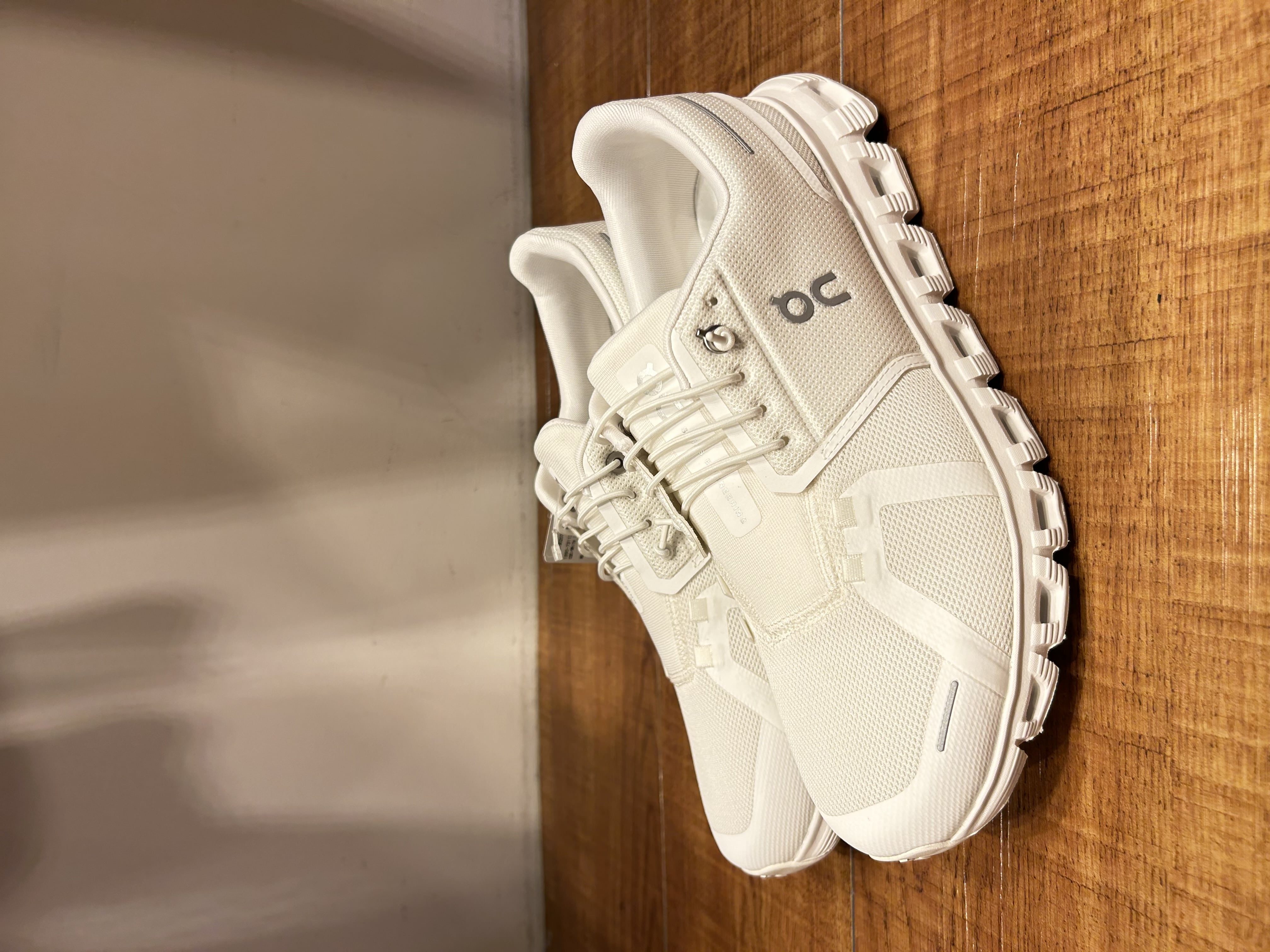 On/オン/Cloud6クラウドシックス ホワイト MENS US8(26cm)