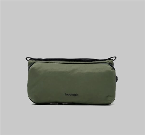 Topologie/トポロジー Bottle Sacoche ボトルサコッシュ【バッグ単体】 Deep Forest/Light FREE