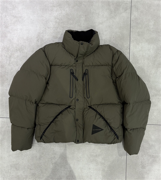 and wander/アンドワンダー/puffer down jacket　パファーダウンジャケット カーキ M