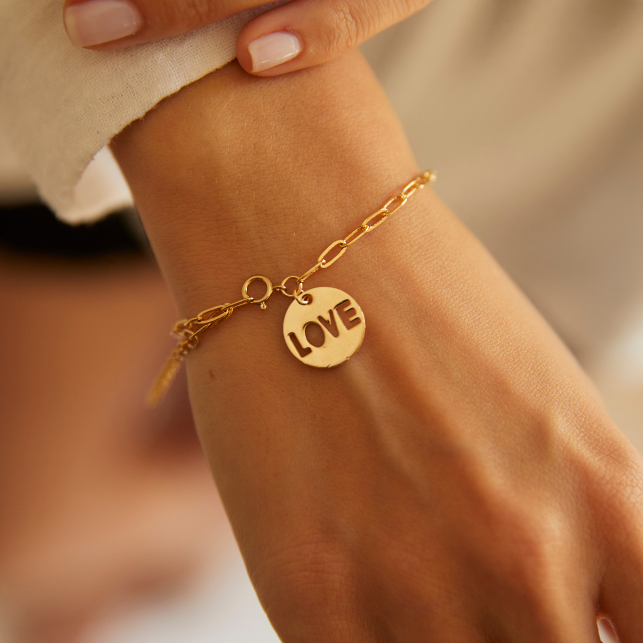 LOVEブレスレット ゴールド Free