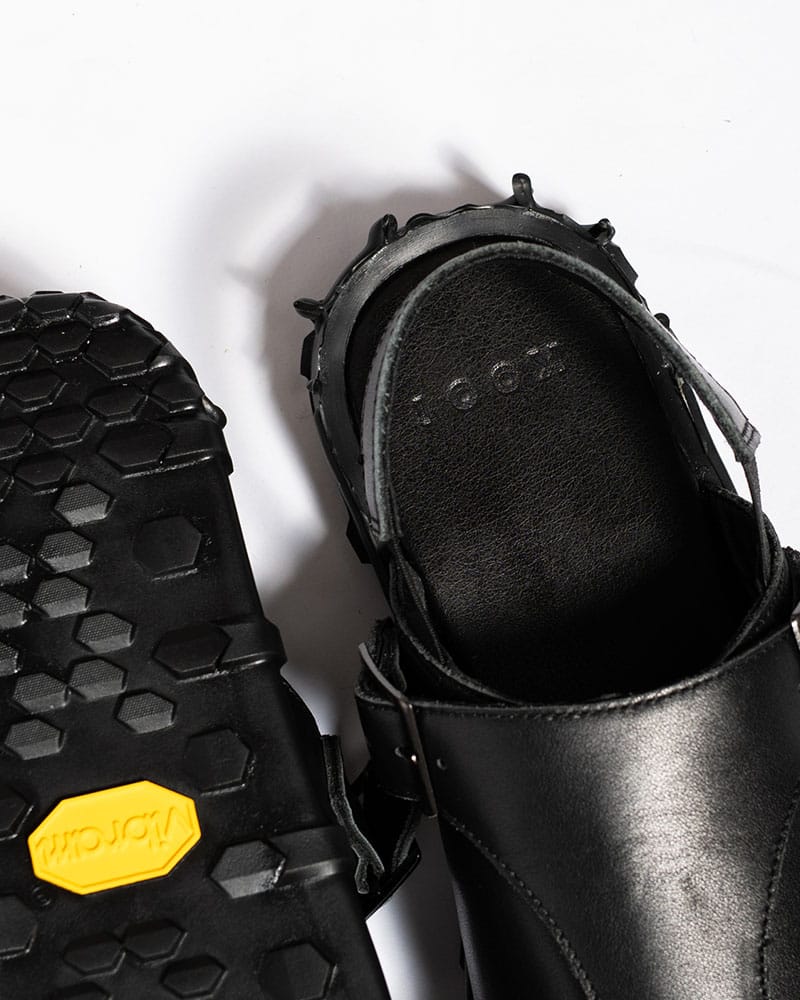 KOOI  X MONK LEATHER SANDAL -BLACK- BLACK 41
