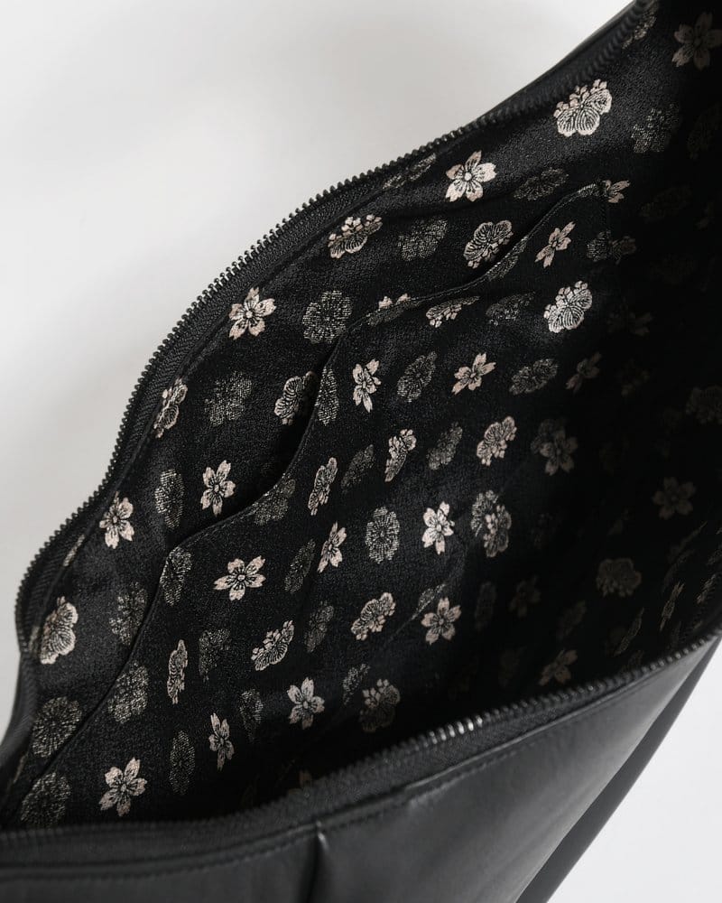 yorozu  MIKAZUKI SHOULDER LARGE "WATERPROOF" -BLACK- BLACK ONE SIZE