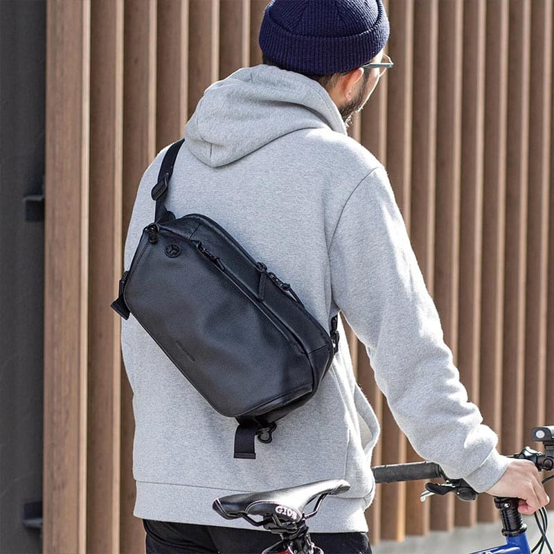 BROSKI AND SUPPLY  ADJUST-SLING MULTI BAG BLACK ONE SIZE