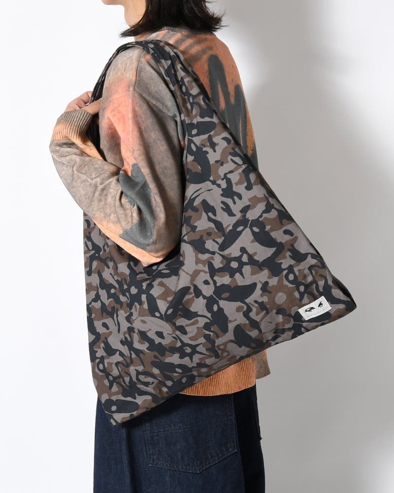 Perks And Mini  ABC (ALIEN BUTTERFLY CAMO) TOTE BAG -ABC- ABC ONE SIZE