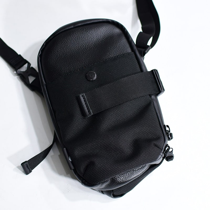 BROSKI AND SUPPLY  ADJUST MULTI WALLET SHOULDER BLACK ONE SIZE