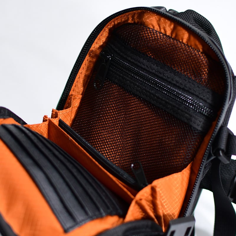 BROSKI AND SUPPLY  ADJUST MULTI WALLET SHOULDER BLACK ONE SIZE